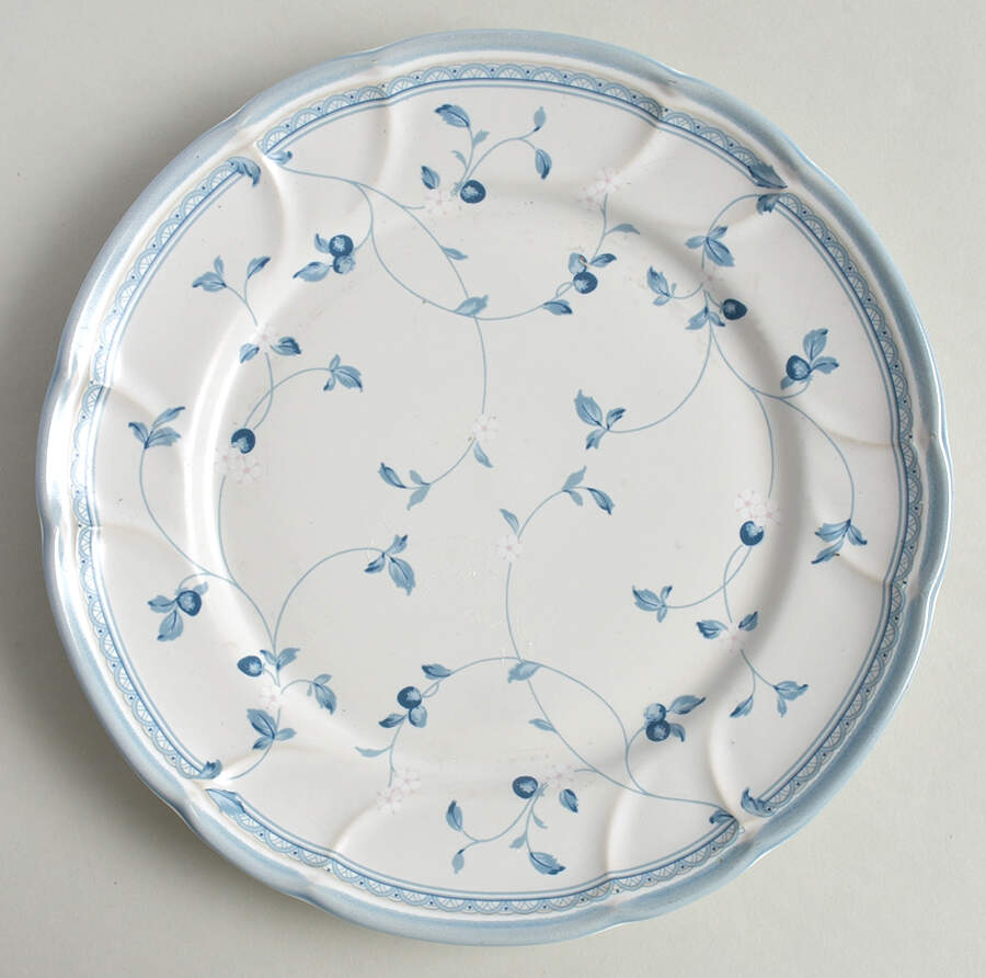Strawberry Delight Salad Plate by Noritake-1