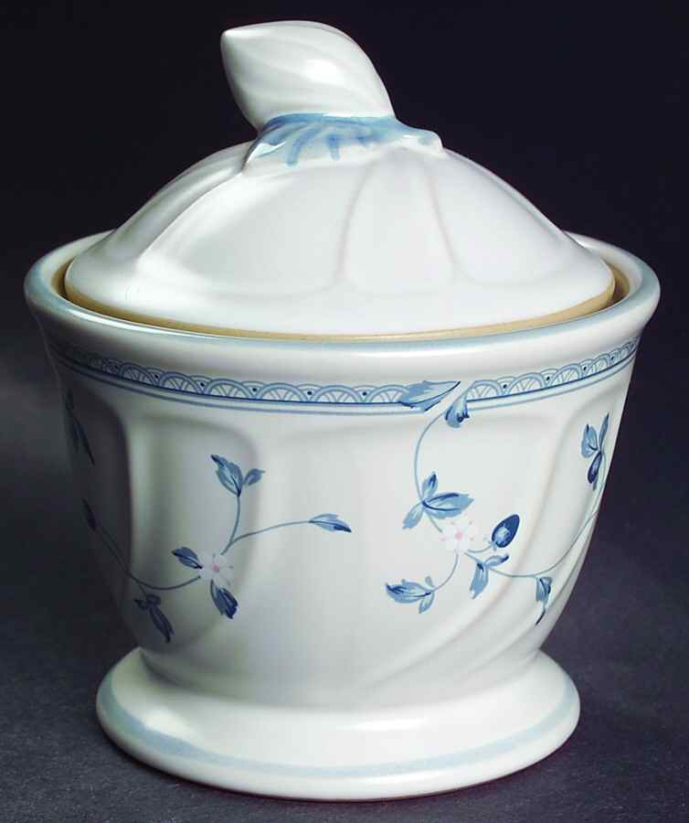 Strawberry Delight Sugar Bowl & Lid by Noritake-1