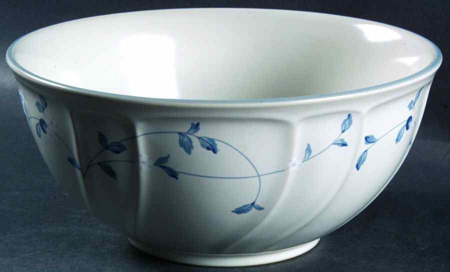 Strawberry Delight 7" Round Vegetable Bowl by Noritake-1