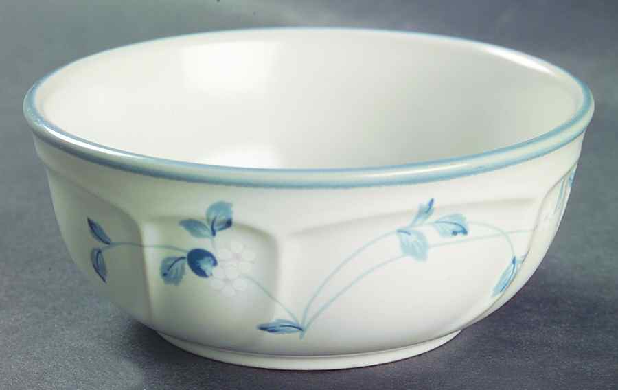 Strawberry Delight Fruit/Dessert (Sauce) Bowl by Noritake-1