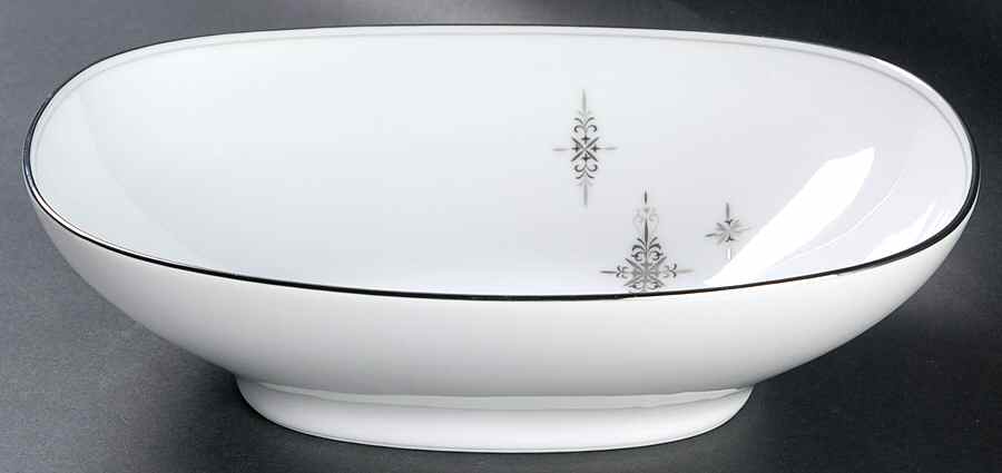 Stella 10" Oval Vegetable Bowl by Noritake-1