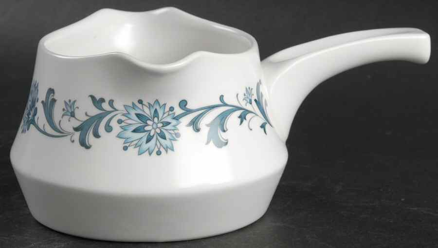 Stephanie Gravy Boat by Noritake-1