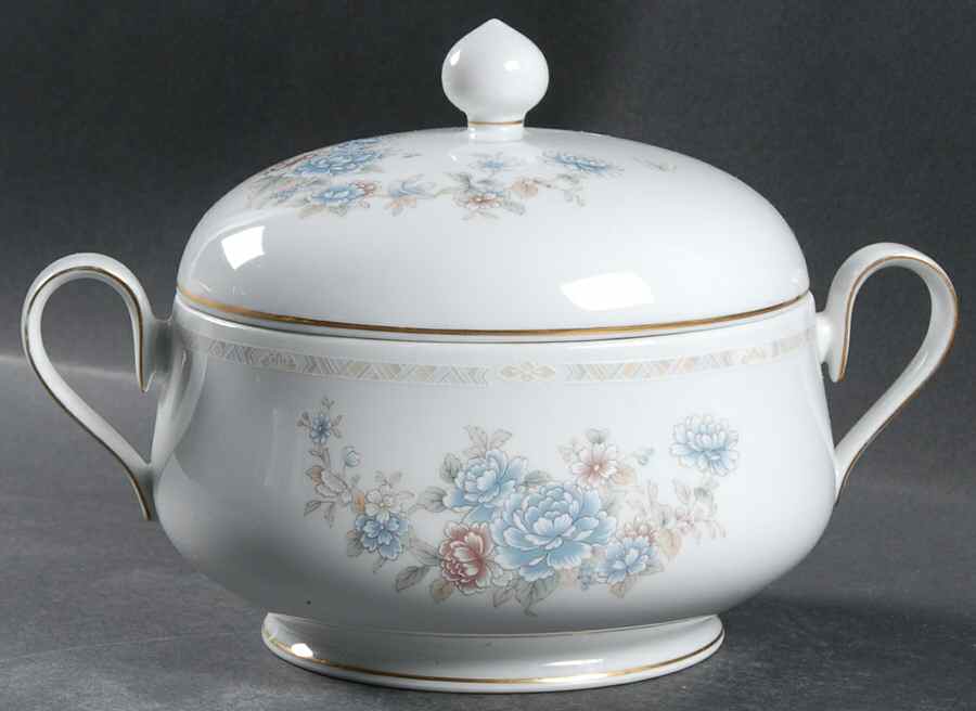 Stockbridge Round Covered Vegetable by Noritake-1