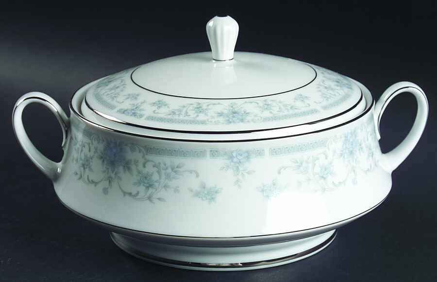 String of Pearls Round Covered Vegetable by Noritake-1