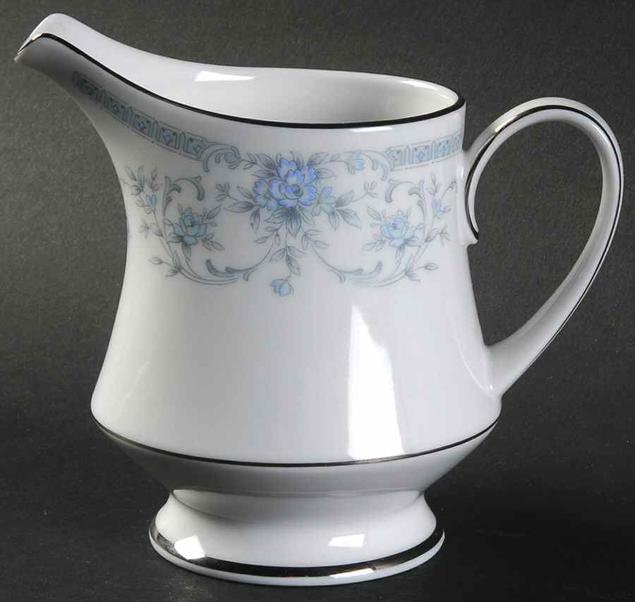 String of Pearls Creamer by Noritake-1