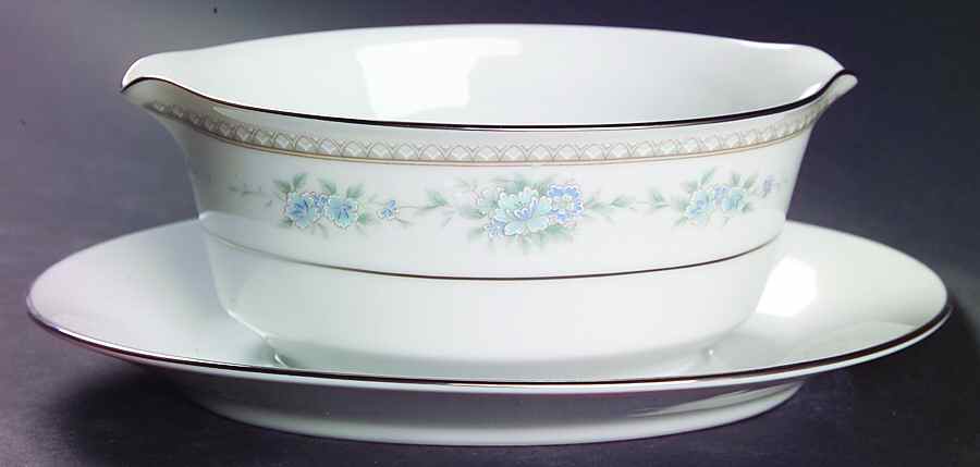 Sutton Court Gravy Boat with Attached Underplate by Noritake-1