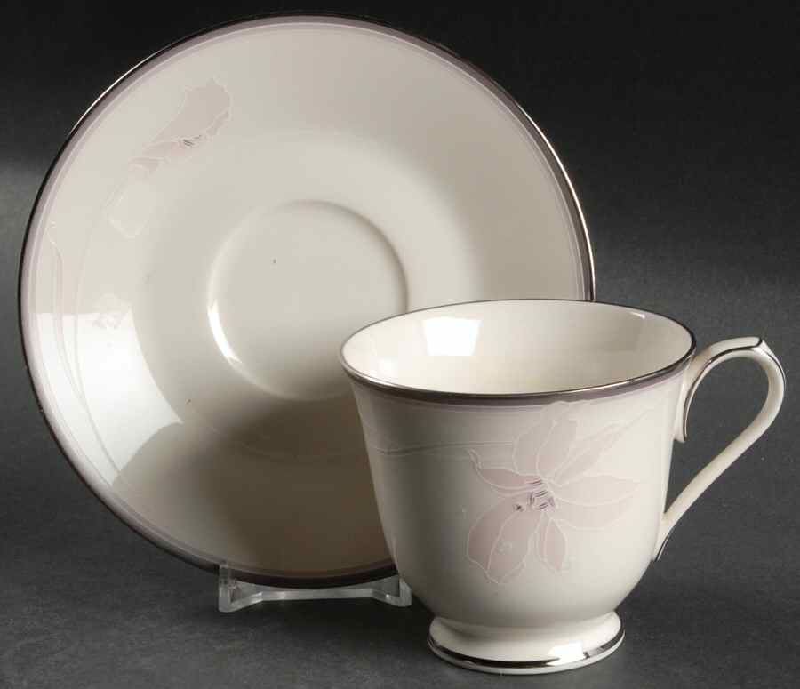 Suddenly Footed Cup & Saucer Set by Noritake-1