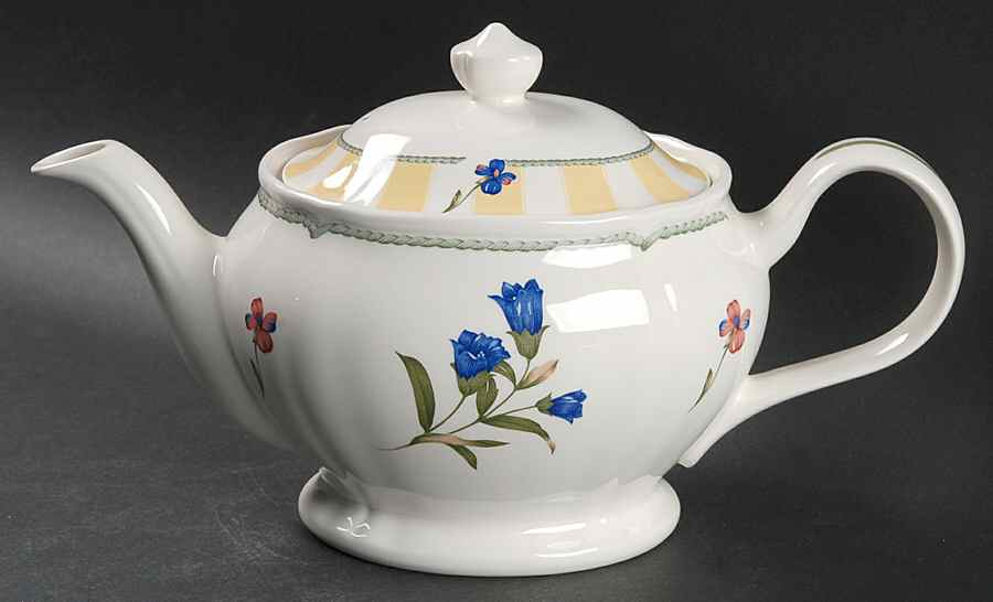 Summer Estate (Ireland) Teapot & Lid by Noritake-1