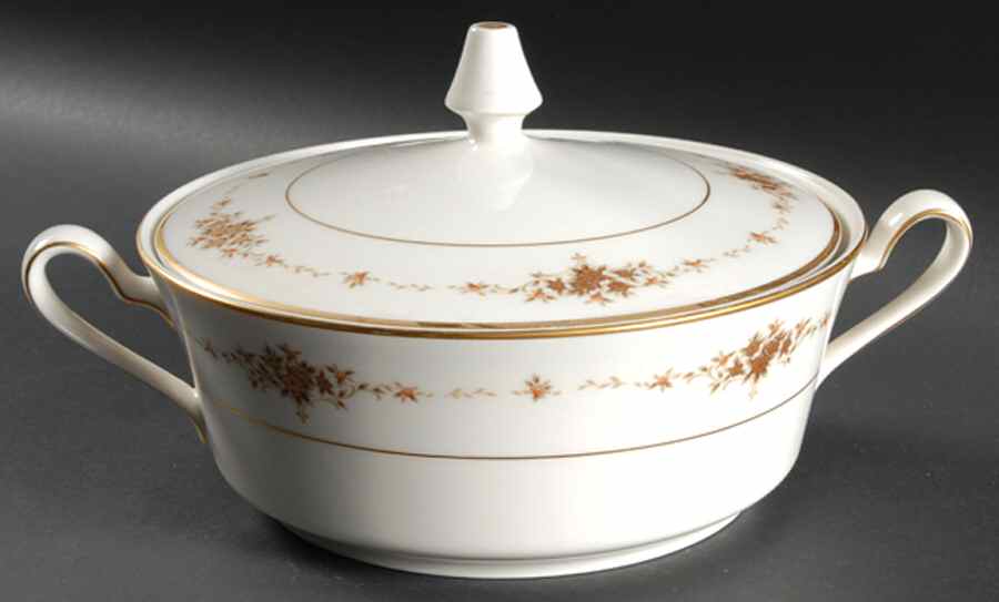 Suffolk Round Covered Vegetable by Noritake-1