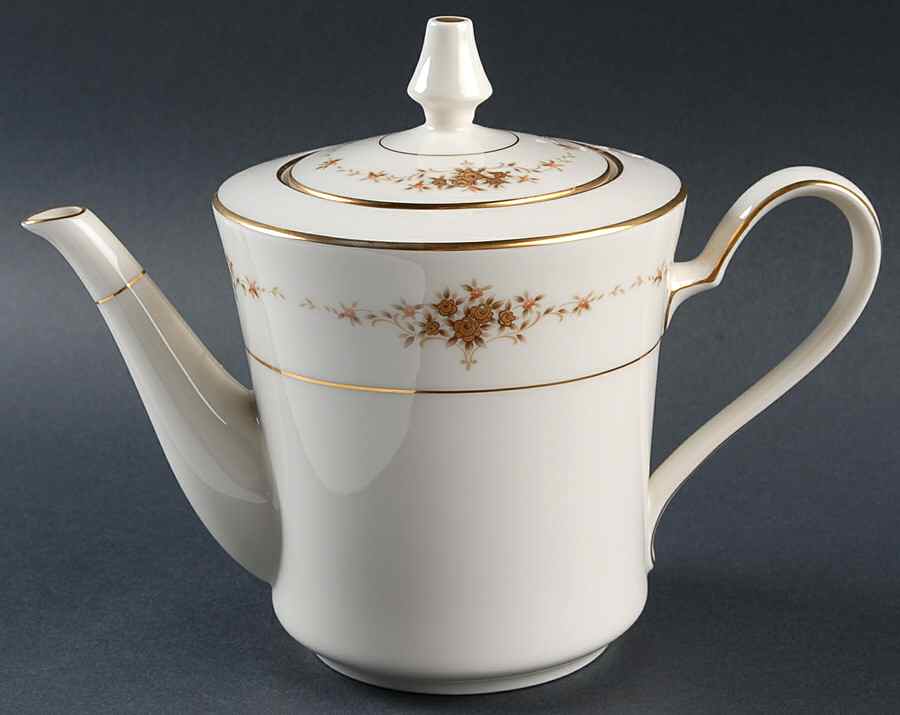 Suffolk Teapot & Lid by Noritake-1