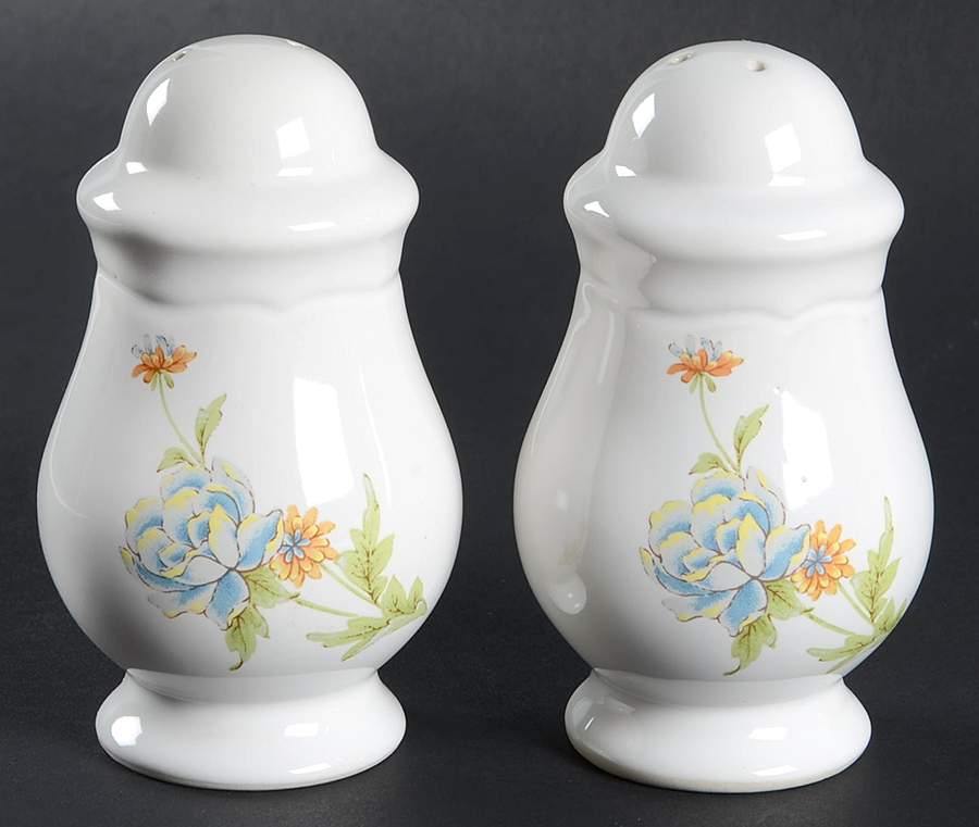 Summerbreeze Salt & Pepper Set by Noritake-1