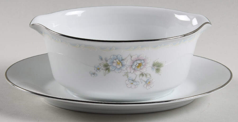 Summerfield Gravy Boat with Attached Underplate by Noritake-1