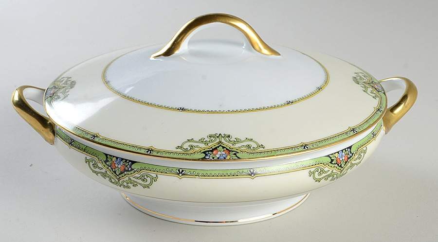 Surrey Round Covered Vegetable by Noritake-1