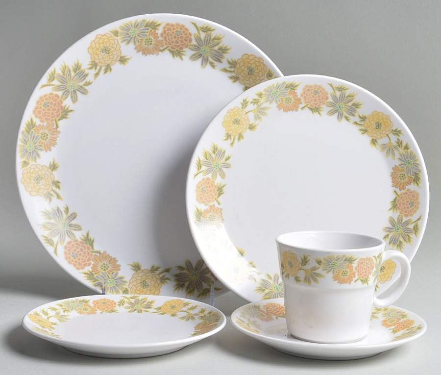 Sunny Side 5 Piece Place Setting by Noritake-1