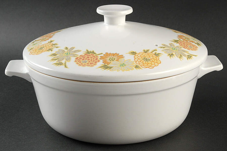 Sunny Side 2.5 Qt Round Covered Casserole by Noritake-1