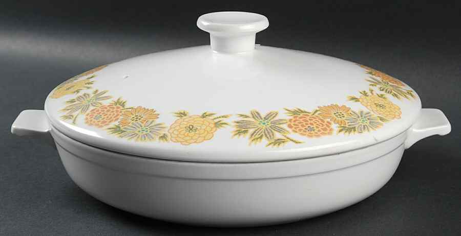 Sunny Side Large Skillet & Lid by Noritake-1