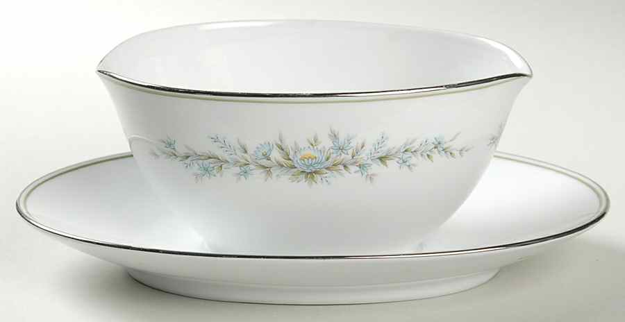 Swansia Gravy Boat with Attached Underplate by Noritake-1