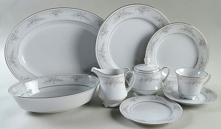 Sweet Leilani 45 Piece Starter Set by Noritake-1
