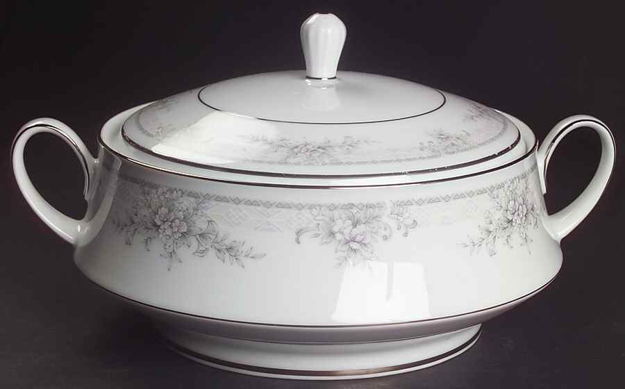 Sweet Leilani Round Covered Vegetable by Noritake-1