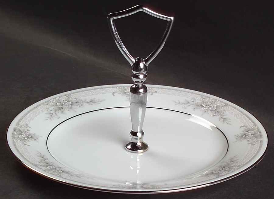Sweet Leilani Round Serving Plate with Handle (SP) by Noritake-1