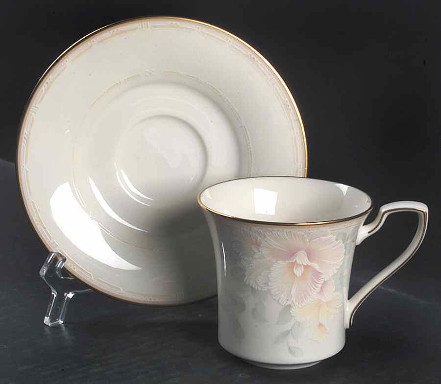 Sweet Surprise Flat Cup & Saucer Set by Noritake-1