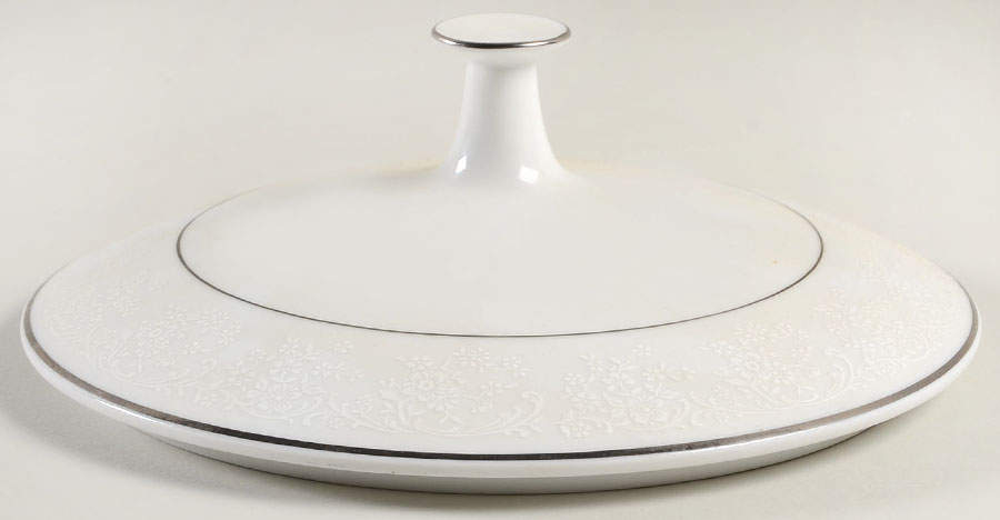 Tahoe Lid for Round Vegetable by Noritake-1