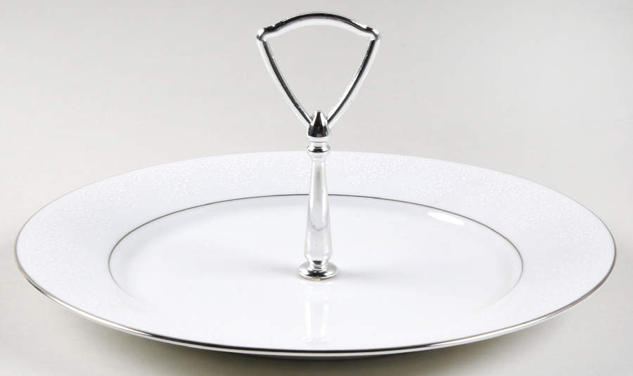 Tahoe Round Serving Plate with Handle (DP) by Noritake-1