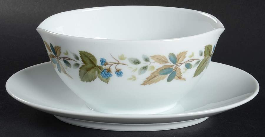 Tara Gravy Boat with Attached Underplate by Noritake-1