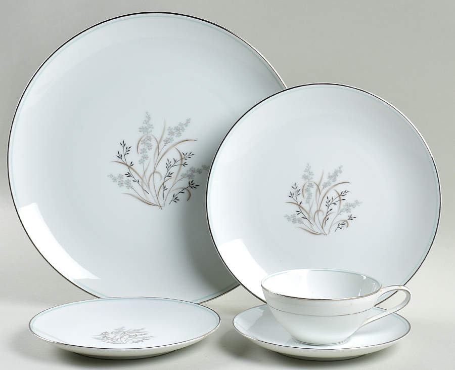 Taryn 40 Piece Estate Set by Noritake-1