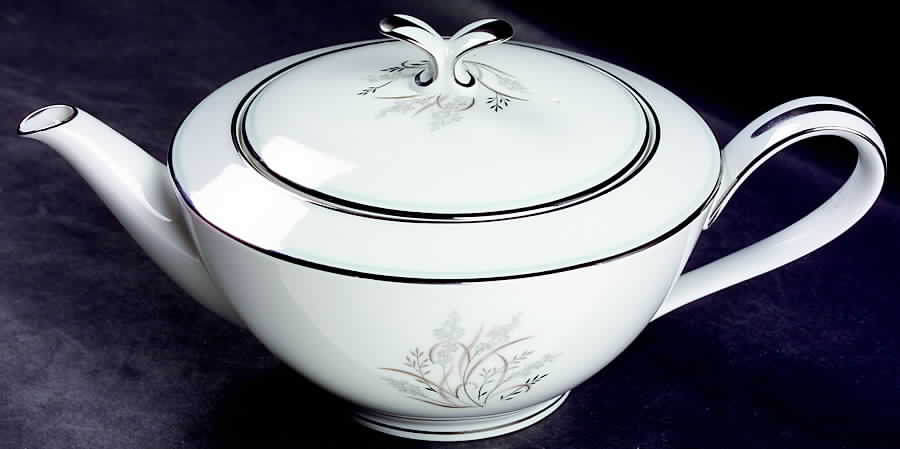 Taryn Small Teapot & Lid by Noritake-1
