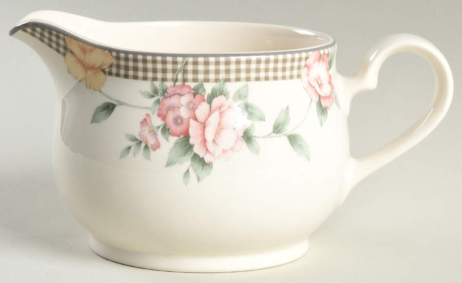 Terrace Cafe Gravy Boat by Noritake-1