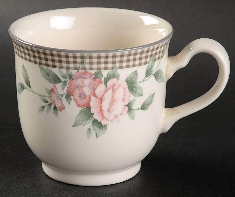 Terrace Cafe Footed Cup by Noritake-1