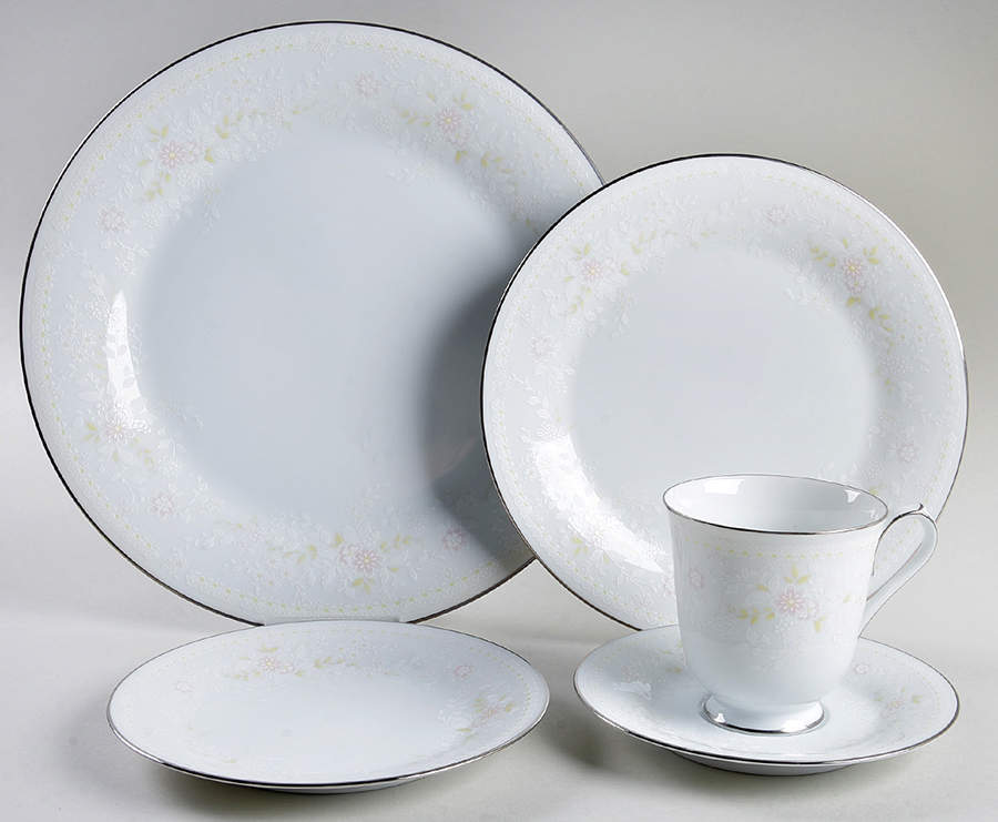 Temptation 5 Piece Place Setting by Noritake-1