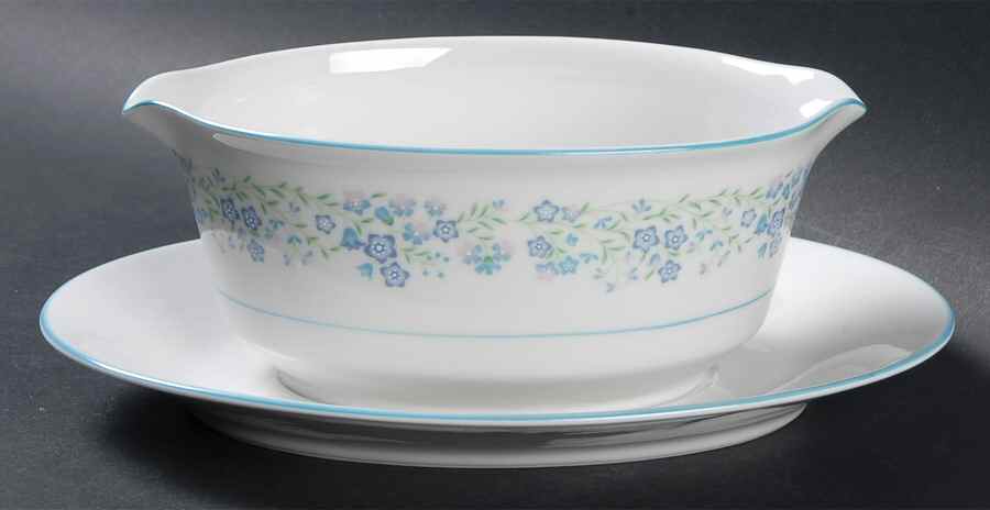 Tenderly Gravy Boat with Attached Underplate by Noritake-1