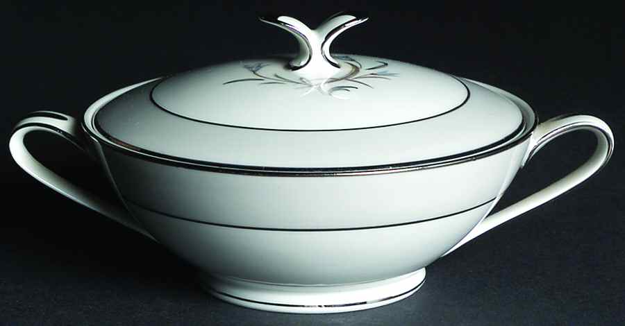 Theme Sugar Bowl & Lid by Noritake-1