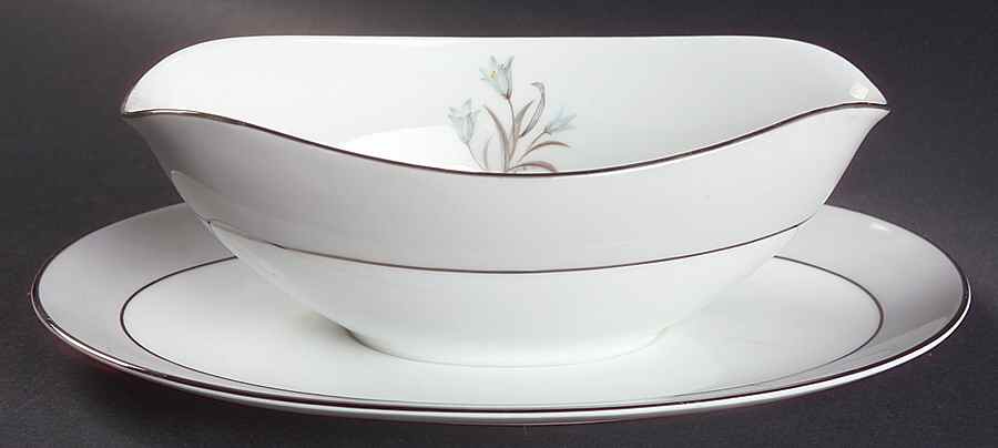 Theme Gravy Boat with Attached Underplate by Noritake-1