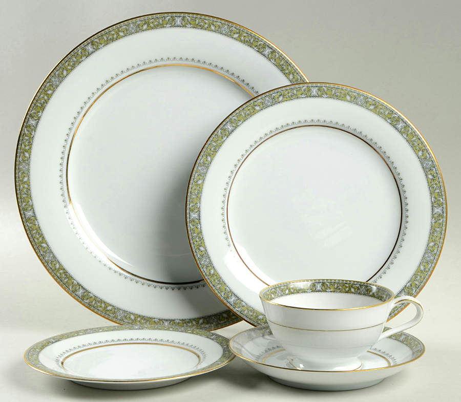 Thurston 5 Piece Place Setting by Noritake-1