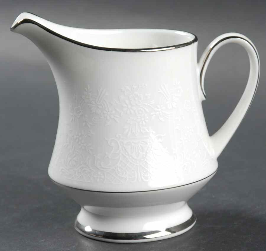 Thule (2020, 3082, P572) Creamer by Noritake-1