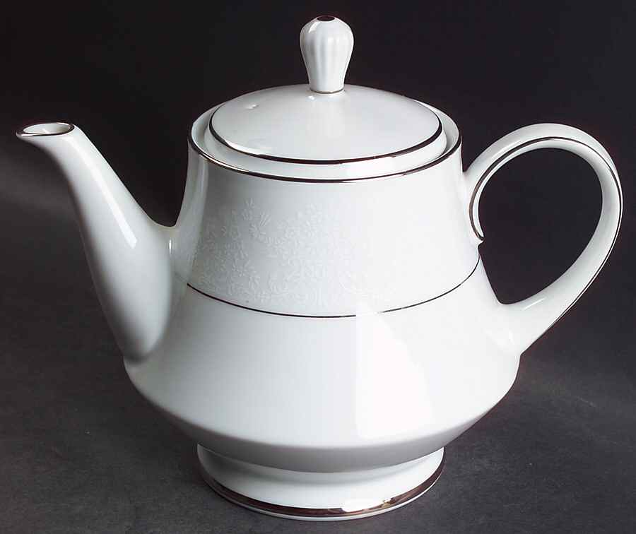 Thule (2020, 3082, P572) Teapot & Lid by Noritake-1