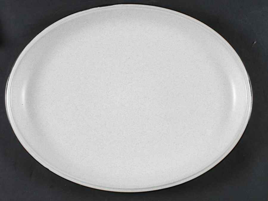 Tina 14" Oval Serving Platter by Noritake-1