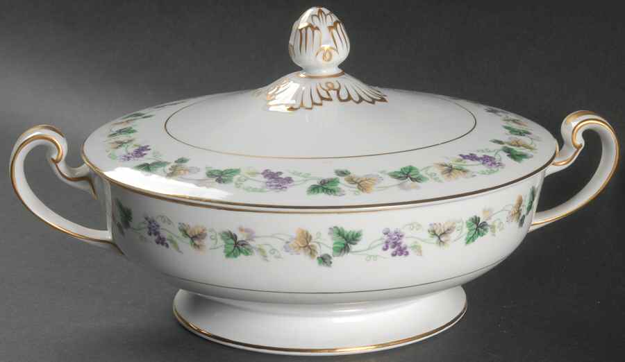 Tokay Round Covered Vegetable by Noritake-1