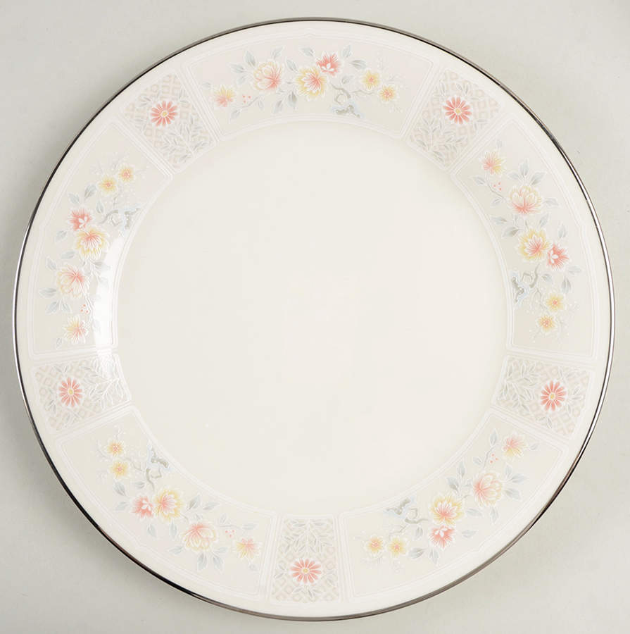 Tracery Dinner Plate by Noritake-1