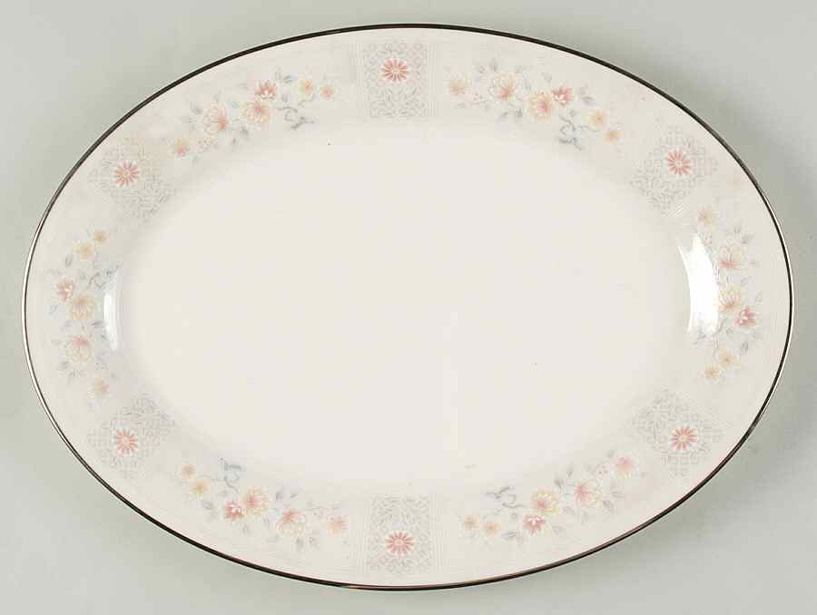Tracery 14" Oval Serving Platter by Noritake-1