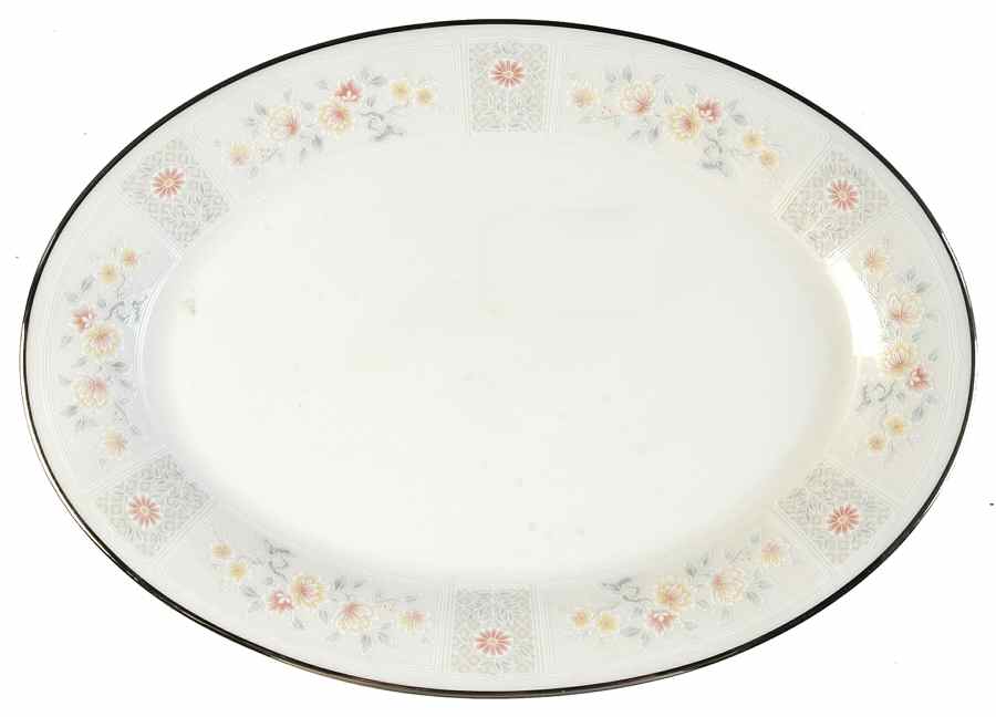 Tracery 12" Oval Serving Platter by Noritake-1