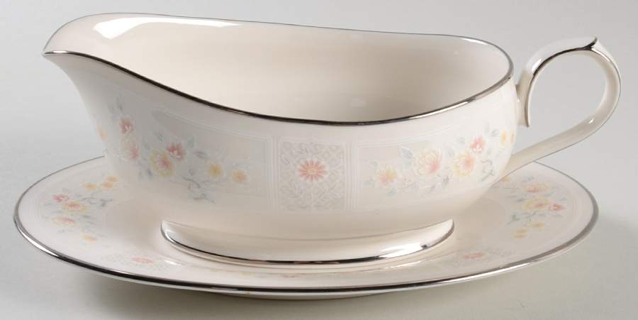 Tracery Gravy Boat & Underplate (Relish/Butter) by Noritake-1