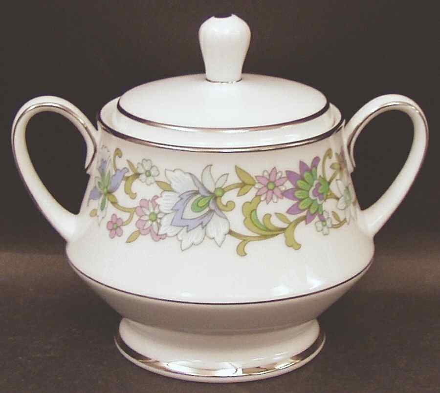 Tradition Sugar Bowl & Lid by Noritake-1