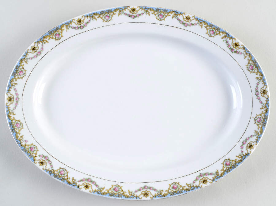 Traymore 13" Oval Serving Platter by Noritake-1