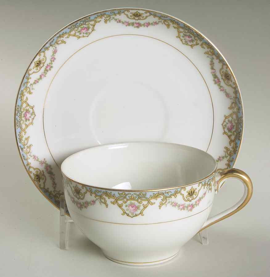 Traymore Oversized Cup & Saucer Set by Noritake-1
