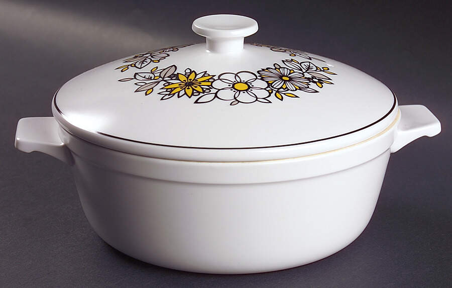 Tressa 2 Qt Round Covered Casserole by Noritake-1