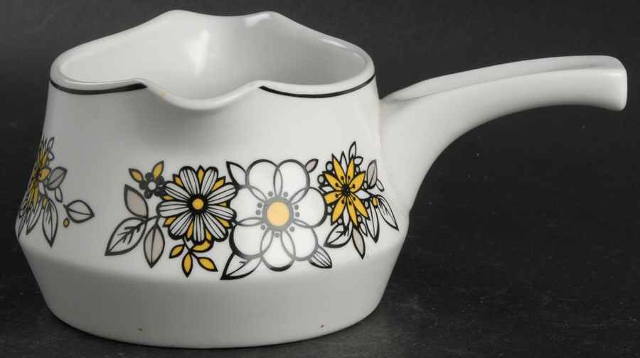Tressa Gravy Boat by Noritake-1